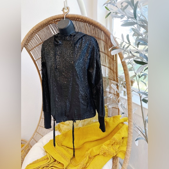 Zyia Active Size Small Leopard Windbreaker Bomber Jacket Hooded Lightweight - Picture 12 of 15